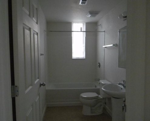 The Enclave at Meridian Apartments Bathroom