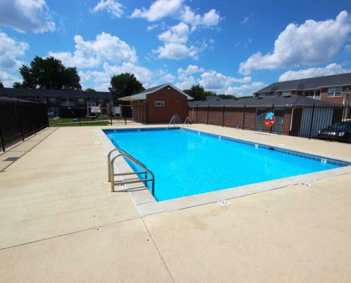 Canterbury House Apartments – Franklin Road Community Pool